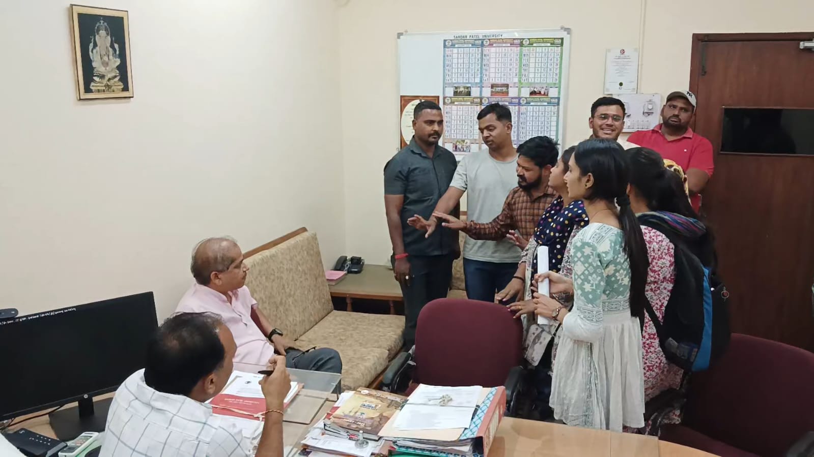 એસ.પી. યુનિવર્સિટીના પીજીના વિદ્યાર્થીઓને વારંવાર નાપાસ કરતાં હોવાનો એબીવીપીનો હોબાળો