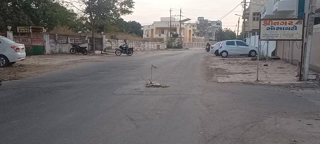 મનપાના અધિકારીઓ અને કર્મચારીઓ હવે આળસની ધૂળ ખંખેરે