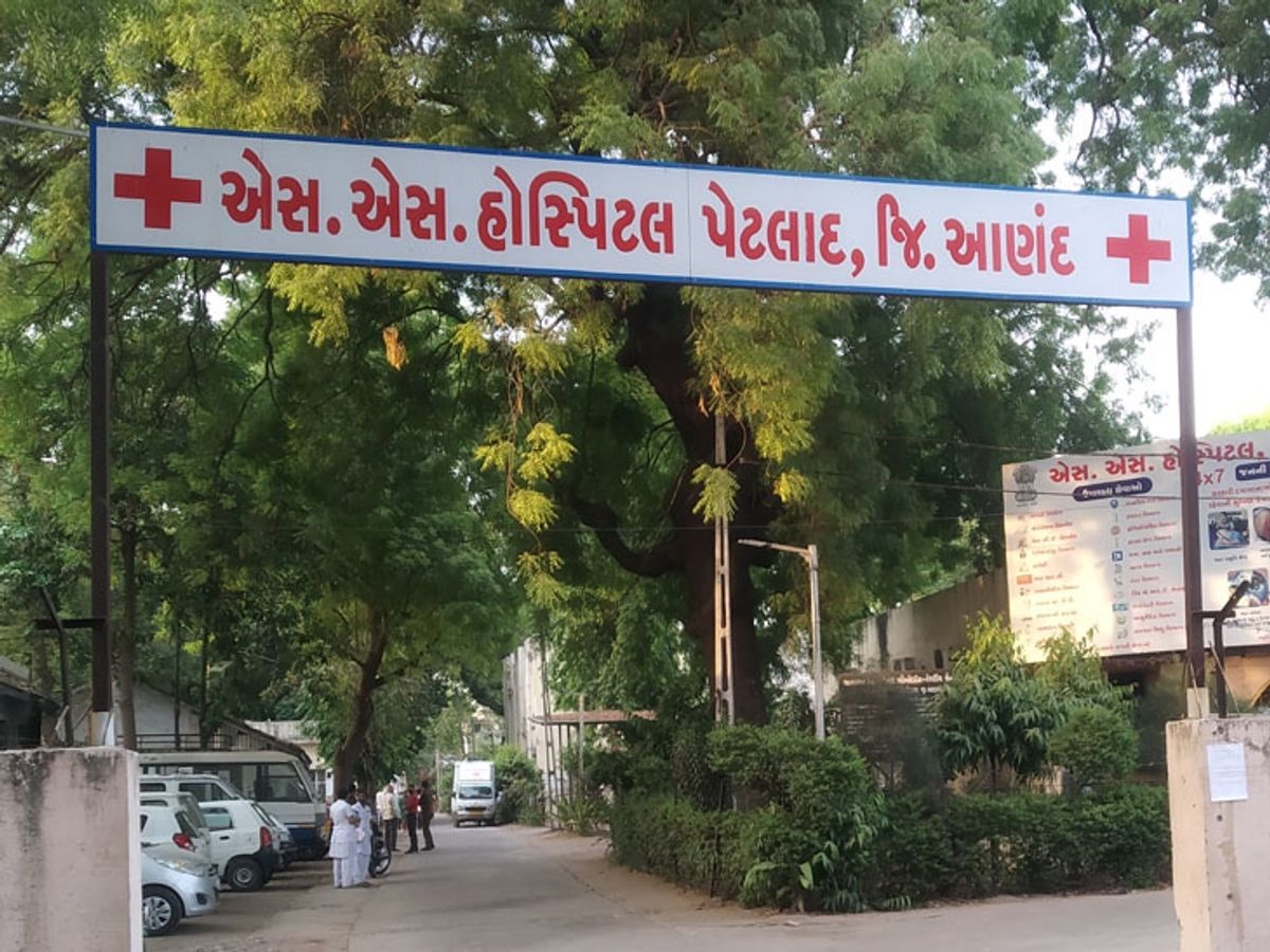 પેટલાદની એસ.એસ. હોસ્પિટલનો નવો રેકોર્ડ: એક જ મહિનામાં 17,942 ઓપીડી કેસ, આયુષ્યમાન યોજના હેઠળ ₹53.94 લાખનો સૌથી મોટો ક્લેઇમ
