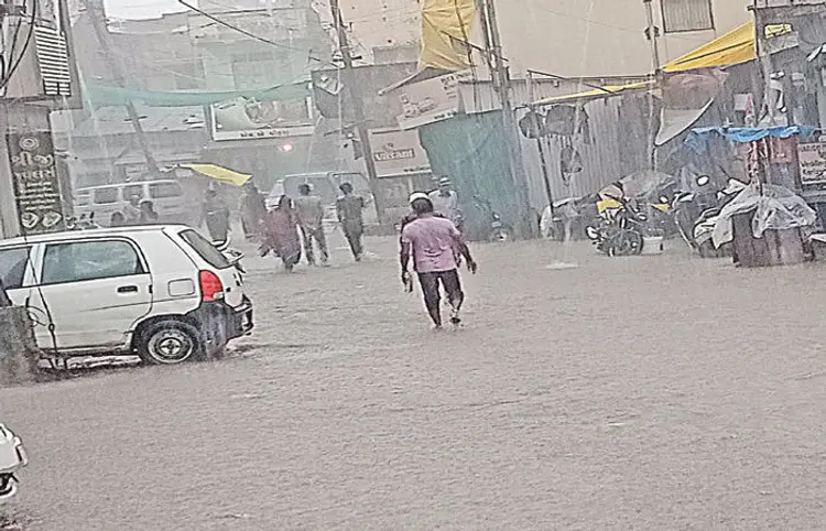 ખેડા જિલ્લામાં 2 કલાકમાં સવા 2 ઇંચ વરસાદ ખાબક્યો