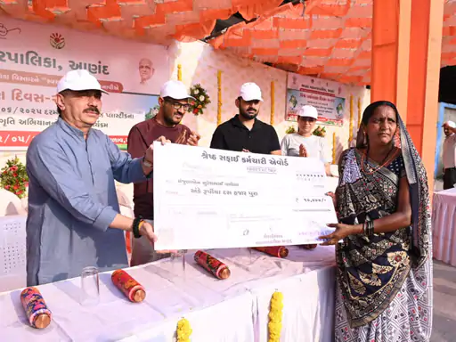 વડોદરામાં ભાજપના સ્વાગત તૈયારીઓ પર વિવાદ