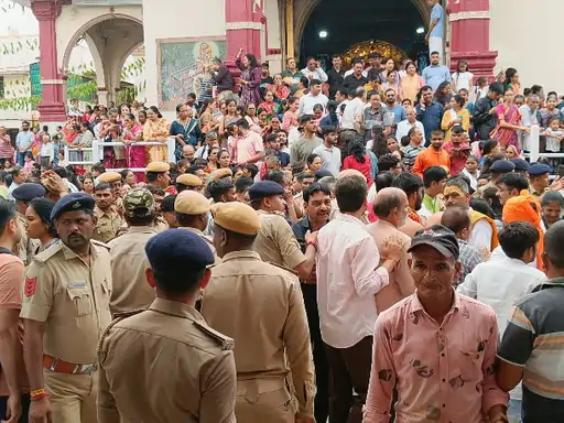 કરમસદ-આણંદ મનપા દ્વારા દબાણકર્તા પાસેથી રૂપિયા 2.40 લાખનો દંડ વસૂલ કરાયો