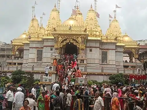 આવતીકાલથી હરિ કૃષ્ણ મહારાજને દરરોજ સવા લાખ તુલસીપત્ર : વડતાલ ટેમ્પલમાં શ્રાવણી ઉત્સવ