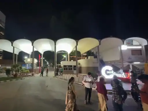 અમૂલ ડેરીની નજીક ચેઇન સ્નેચીંગ: મહિલાના ગળામાં પહેરેલું મંગળસૂત્ર છીનવાયું