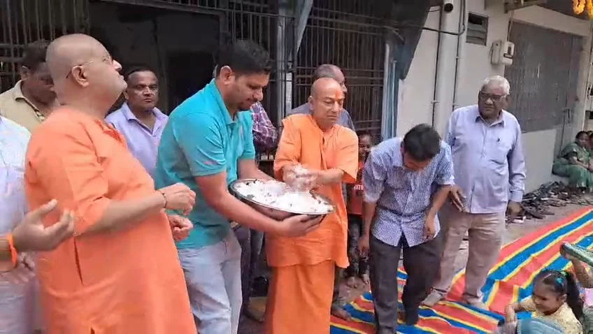 પીપલગમાં શ્રી સંતરામ પાદુકા મંદિરે 70મી સાકરવર્ષાની ભવ્ય ઉજવણી