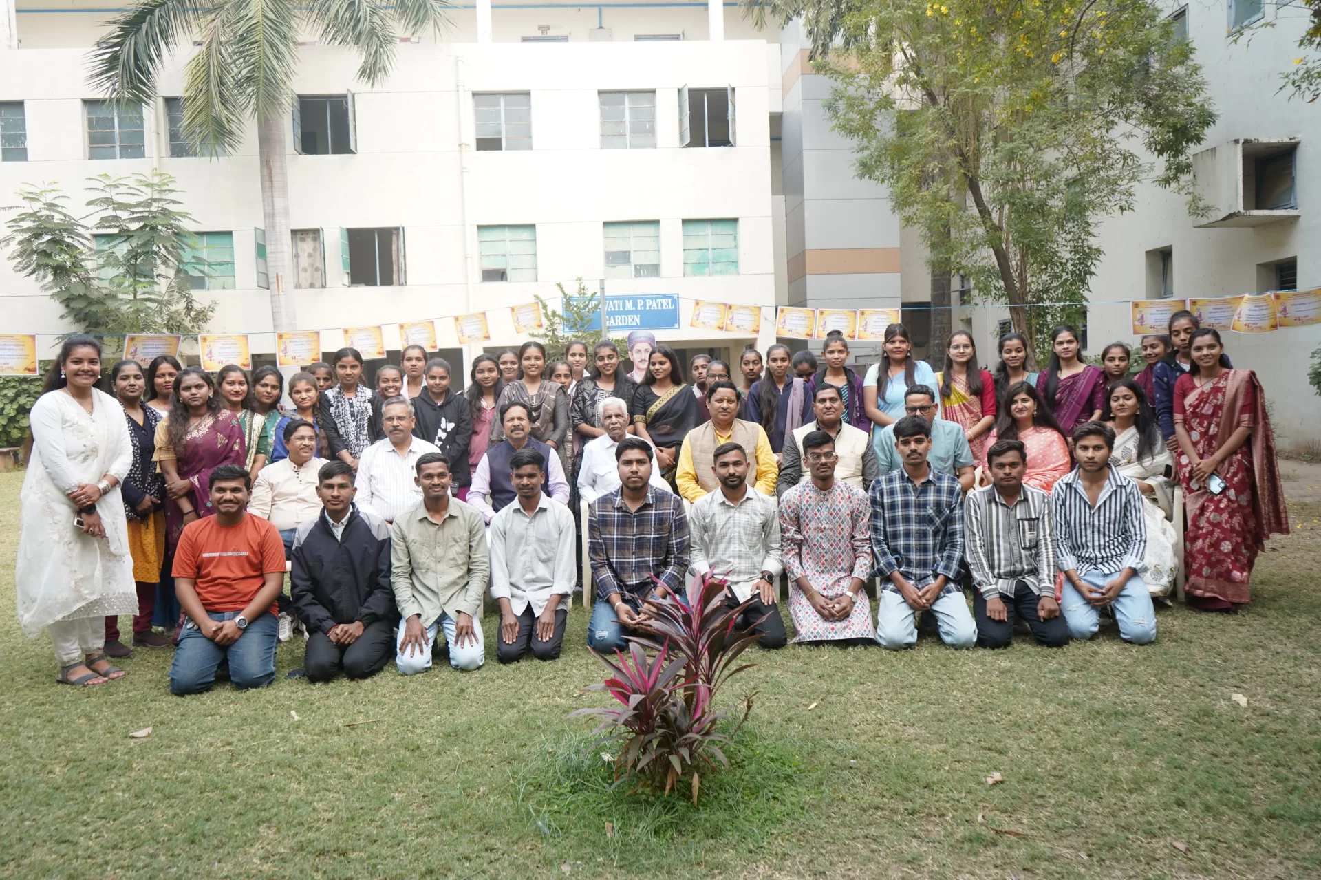 અનુસ્નાતક સંસ્કૃત વિભાગ, સરદાર પટેલ યુનિવર્સિટી દ્વારા દ્વિ-દિવસીય "મહાકવિ માઘ સમારોહ" યોજાયો.