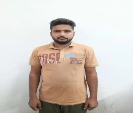 આણંદ ટાઉન પોલીસની સફળતા : પ્રોહીબીશન ગુનામાં છેલ્લા ત્રણ મહિનાથી નાસતો-ફરતો આરોપી ઝડપાયો