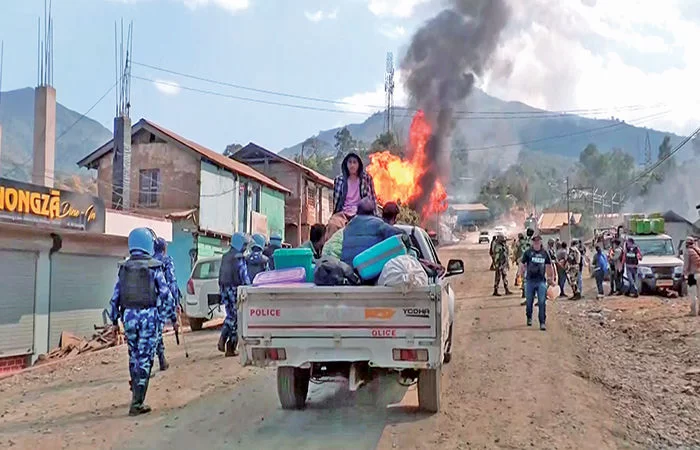 મણિપુરમાં અજંપાભરી શાંતિ: જૂથ અથડામણમાં ઘરોને લગાડી આગ, સુરક્ષા દળોનો ચુસ્ત બંદોબસ્ત