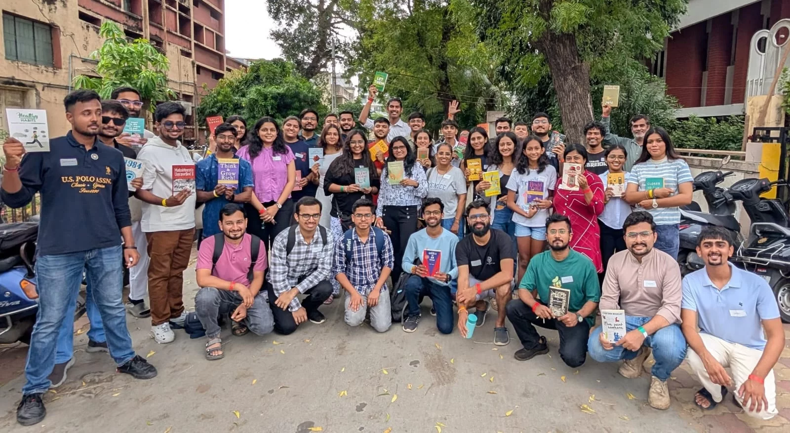 રીલ્સના યુગમાં વાંચનની વાપસી : આણંદમાંથી શરૂ થયેલી મૌન જ્ઞાનક્રાંતિને મુખ્યમંત્રીની પ્રશંસા