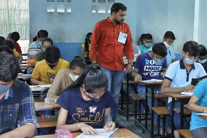 આણંદમાં પરીક્ષાની ઘંટડી વાગી: 50,966 વિદ્યાર્થીઓ આપશે બોર્ડ પરીક્ષા