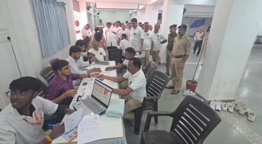 પોલીસ ફોર્સની તંદુરસ્તી પ્રાથમિકતા: આણંદમાં મેડિકલ ચેકઅપ કેમ્પનો પ્રારંભ