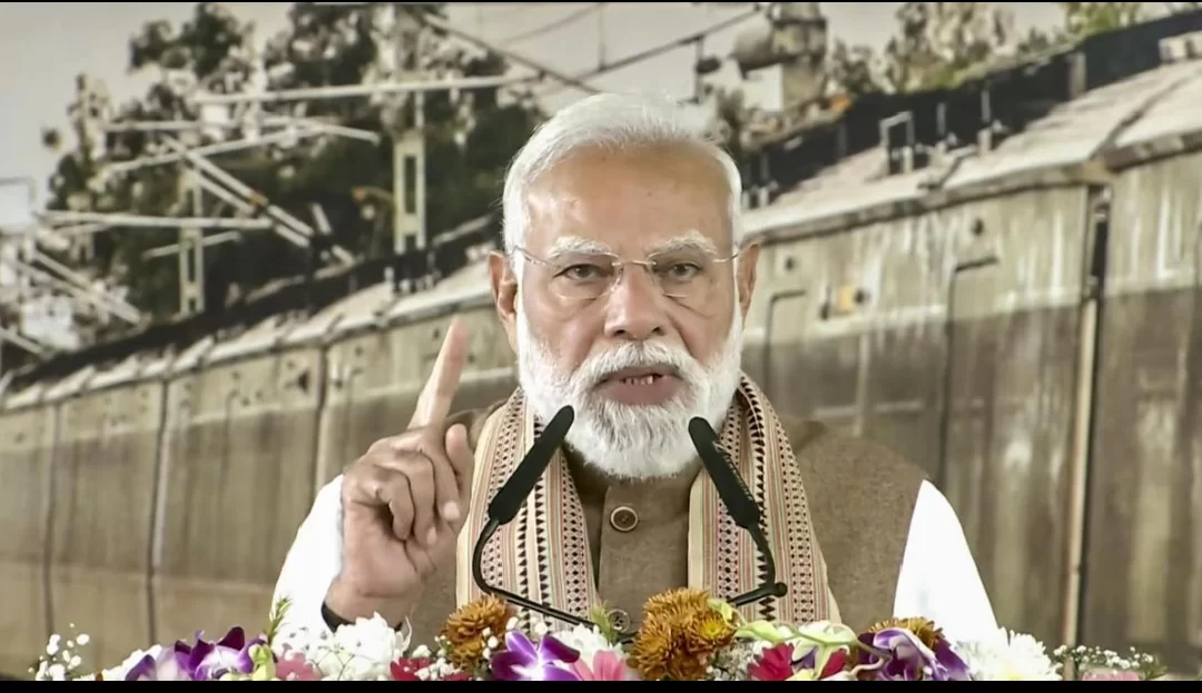 “AI સમિટ દેશનો કાર્યક્રમ, ભાજપનો નહીં” – કોંગ્રેસના શર્ટલેસ પ્રોટેસ્ટ પર PM મોદીની તીખી ટિપ્પણી