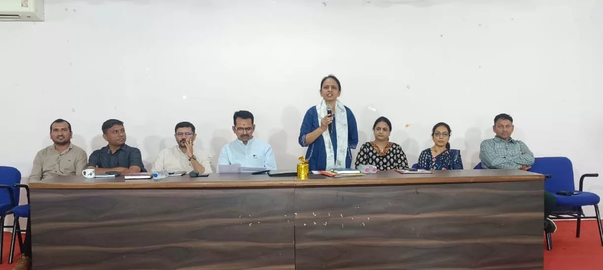 આણંદ ખાતે ધોરણ ૧૦ અને ૧૨ ની બોર્ડ પરીક્ષાના સુચારૂ સંચાલન માટે સ્થળ સંચાલકો અને સરકારી પ્રતિનિધિઓની બેઠક યોજાઈ