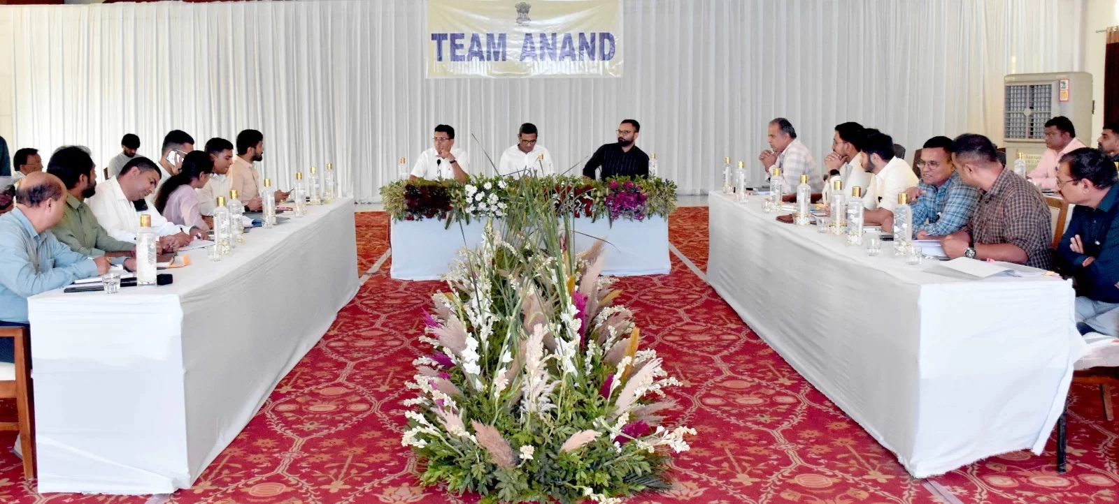 જિલ્લા કલેક્ટરશ્રી પ્રવીણ ચૌધરીની અધ્યક્ષતામાં જિલ્લા માર્ગ સલામતી સમિતિની બેઠક યોજાઇ