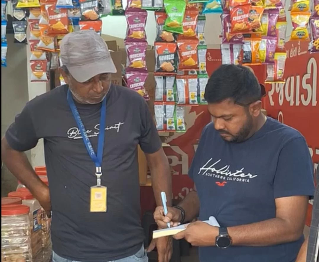 કરમસદ આણંદ મહાનગરપાલિકા દ્વારા ફેબ્રુઆરી માસ દરમિયાન જાહેરમાં ગંદકી ફેલાવતા અને પ્રતિબંધિત પ્લાસ્ટિકનો ઉપયોગ કરતા 181 એકમો પાસેથી વસૂલ્યા 1.83 લાખ ઉપરાંતનો દંડ