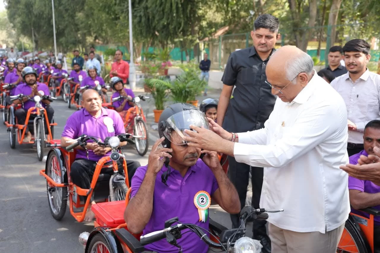 રાજ્ય સરકાર દ્વારા દિવ્યાંગજનોને આધુનિક સહાય સાધનોની ભેટ