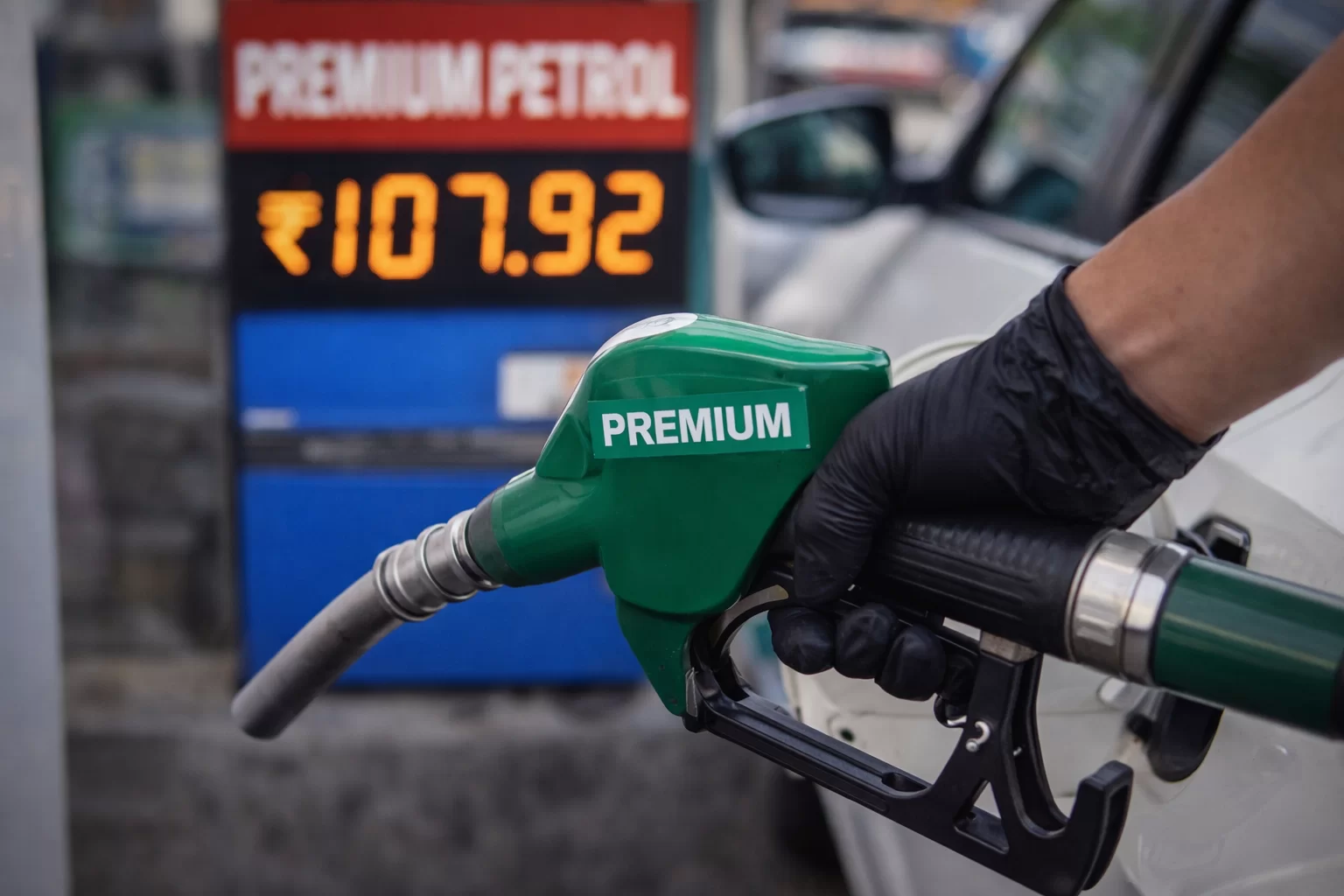 મોંઘવારીનો પ્રીમિયમ ઝટકો! દેશમાં પ્રીમિયમ પેટ્રોલના ભાવમાં ₹2.35 સુધીનો વધારો