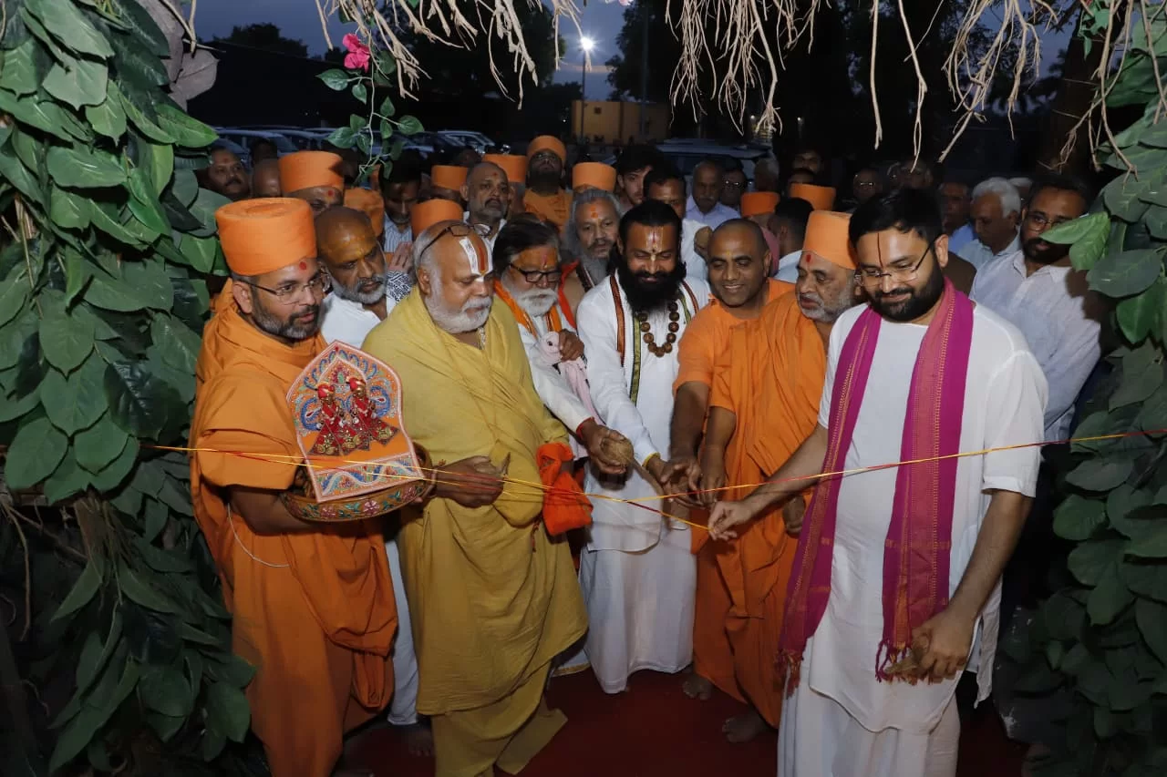 આણંદના ઉત્સવ ભૂમિ અક્ષર ફાર્મમાં પાંચ દિવસીય શ્રી હરિ પર્વનો ભવ્ય પ્રારંભ