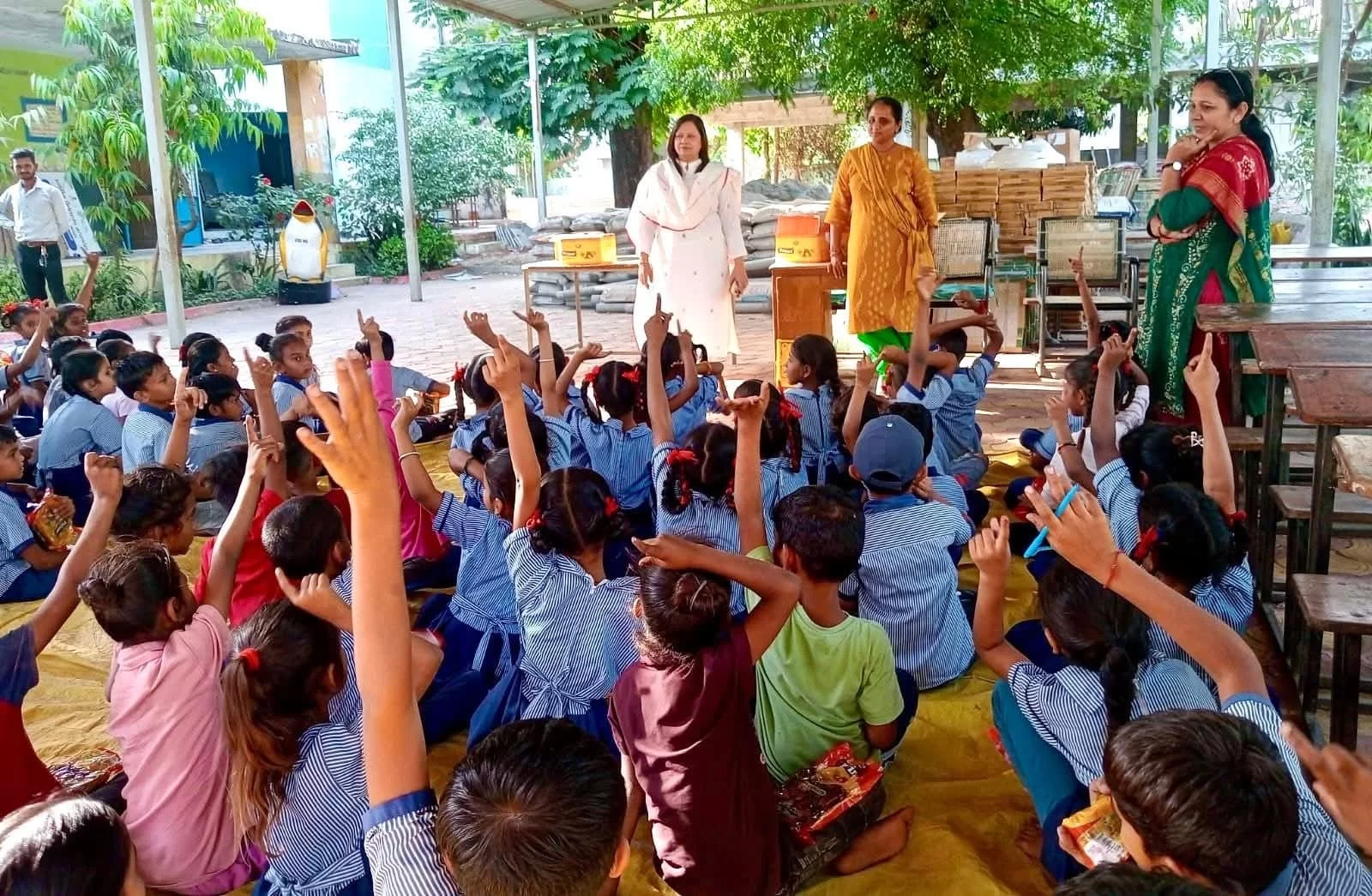 નિપાબેન પટેલના માર્ગદર્શન હેઠળ નિવેદિતા ફાઉન્ડેશનનું પોષણ અભિયાન, શાળાના બાળકોમાં આરોગ્ય જાગૃતિ