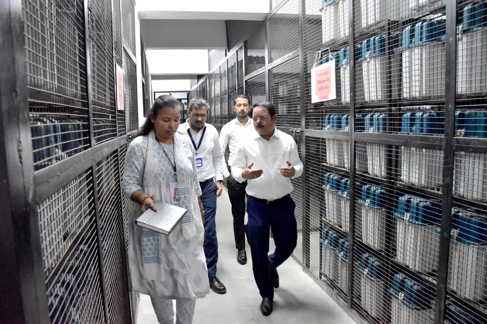 ગુજરાતના મુખ્ય નિર્વાચન અધિકારીશ્રી સંદીપ સાગલેએ આણંદ ખાતે ઉમરેઠ વિધાનસભા પેટા ચૂંટણીની તૈયારીઓની સમીક્ષા કરી