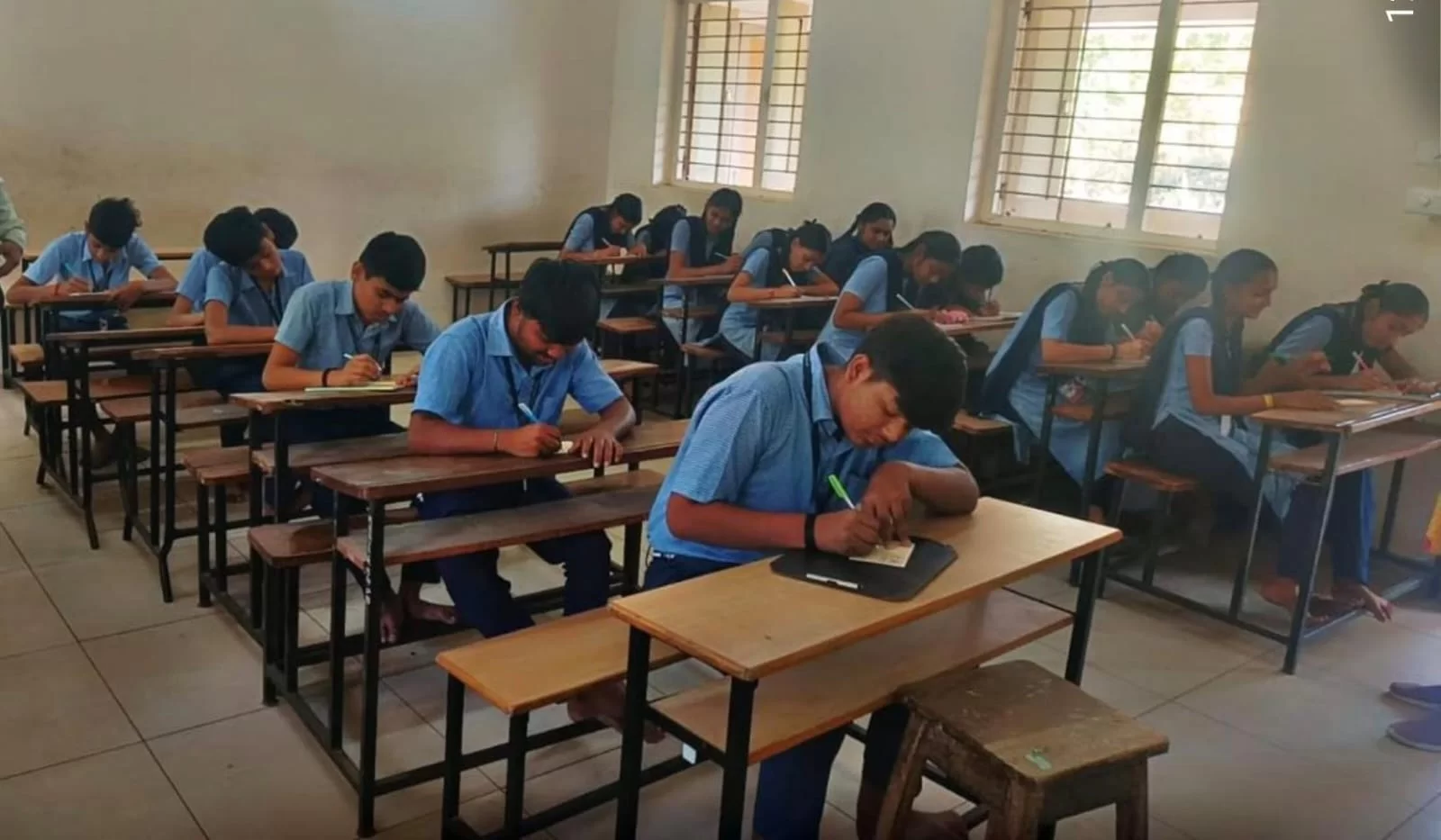 ૧૧૧-ઉમરેઠ વિધાનસભા પેટા ચૂંટણી: મતદાન જાગૃતિ માટે અનોખો પ્રયોગ, બાળકોના પત્રો હવે વાલીઓને મતદાન મથક સુધી દોરશે.