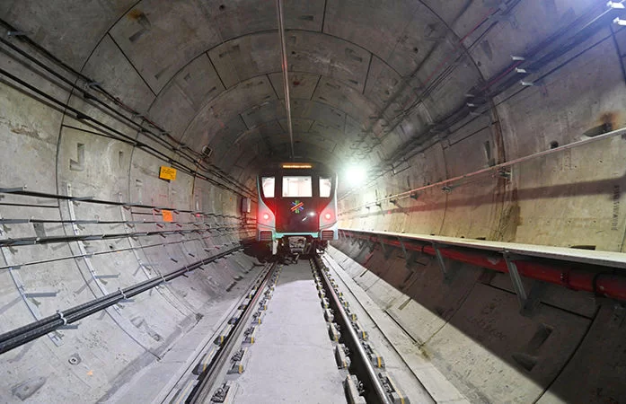 મુંબઈવાસીઓ માટે ખુશખબર: મેટ્રો 3 (Aqua Line) પદયાત્રીઓ માટે બનશે 'અંડરગ્રાઉન્ડ સિટી', મળશે ટોક્યો જેવો અનુભવ