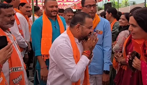 ઉમરેઠ નામાંકન સભામાં ભવ્ય હાજરી: ઉમેદવાર સાથે મંત્રીઓ-પ્રભારીઓ અને કાર્યકરોનો મહાસંગ્રહ