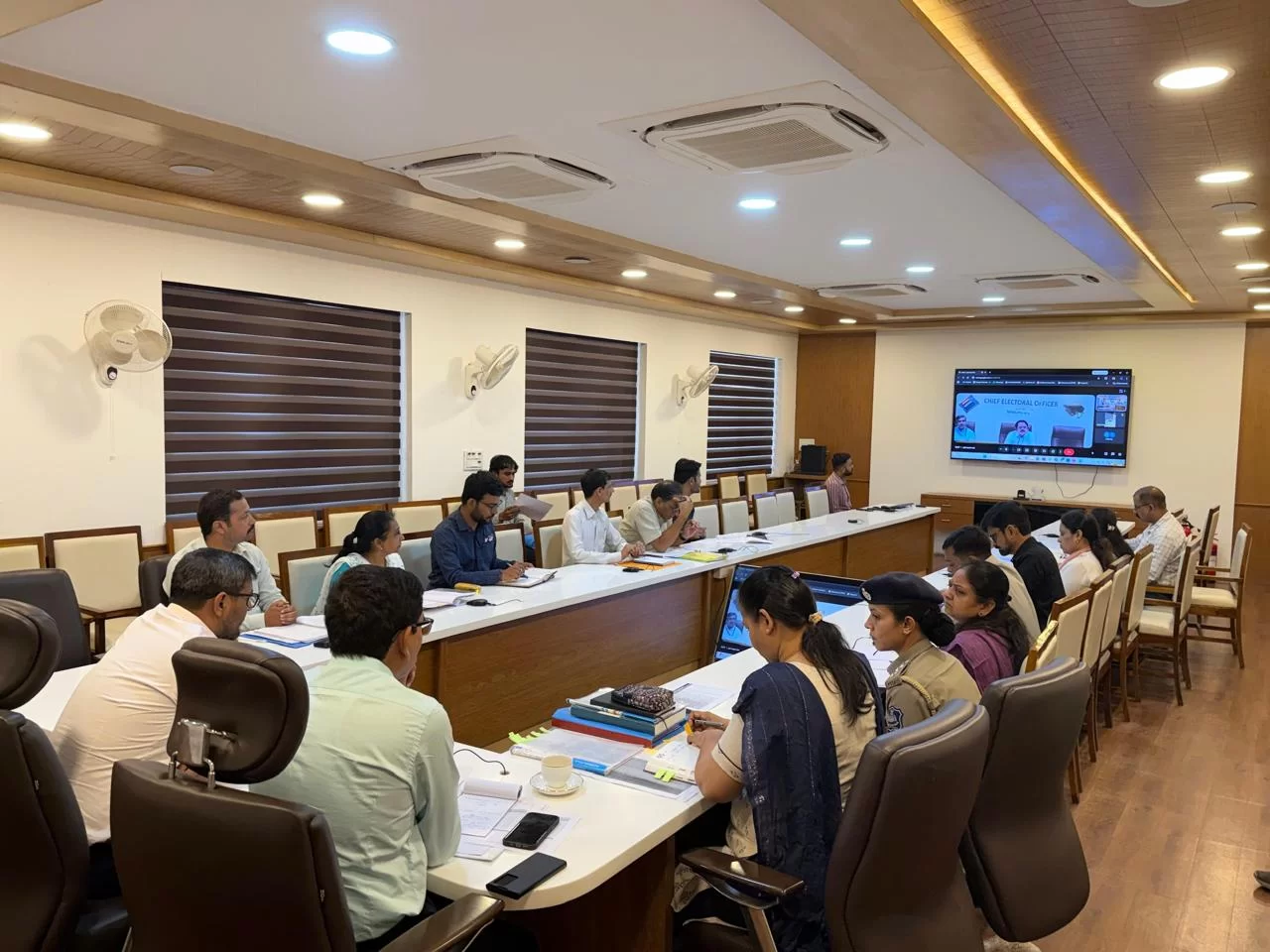 ઉમરેઠ પેટા ચૂંટણી 2026: મુખ્ય નિર્વાચન અધિકારી દ્વારા તૈયારીઓની સઘન સમીક્ષા, અધિકારીઓને આપ્યાં મહત્વપૂર્ણ માર્ગદર્શન