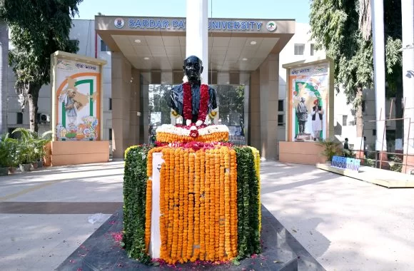 એસપી યુનિ. લાફા પ્રકરણમાં સમાધાનની દિશામાં પ્રયાસ, પ્રોફેસરોએ ગોઠવી મુલાકાતો