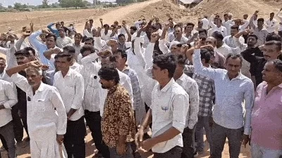 વાવ પંથકમાં નેતાઓની 'નો-એન્ટ્રી'! અધૂરી કેનાલ મુદ્દે 22 ગામના ખેડૂતોનો રણટંકાર- 'પાણી નહીં તો વોટ નહીં'