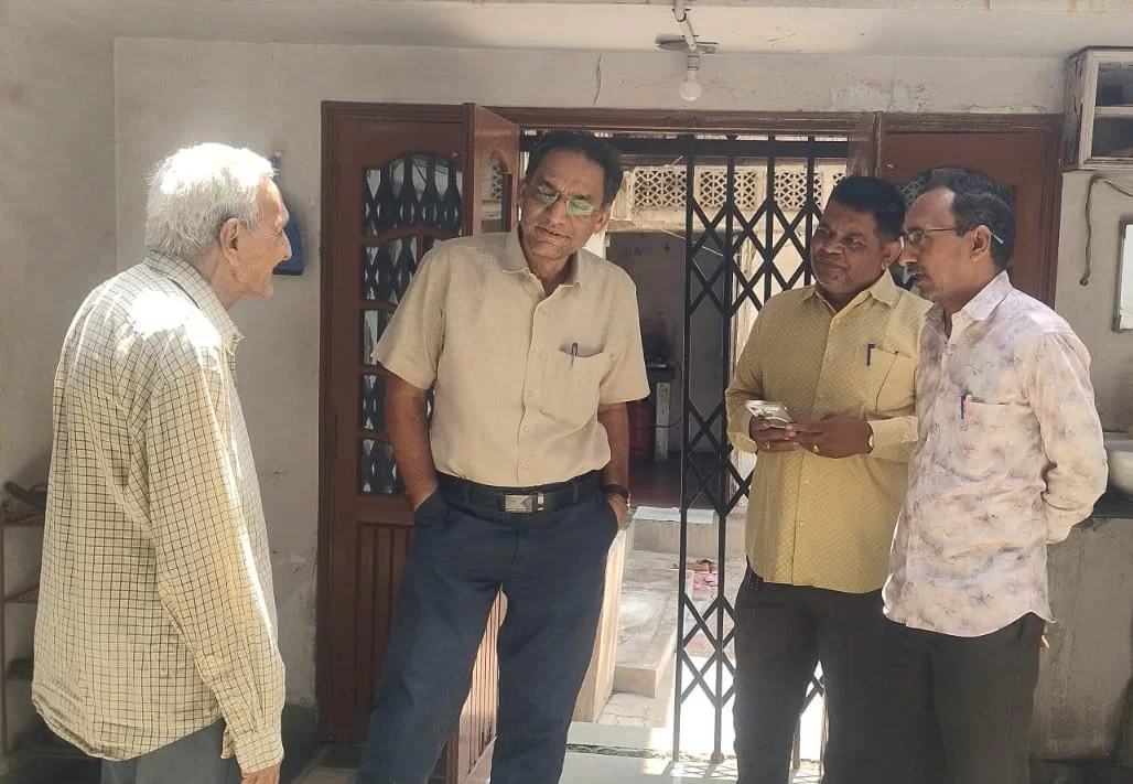 ઉમરેઠ પેટા ચૂંટણી 2026: પોસ્ટલ બેલેટ અને હોમ વોટિંગ માટે જાગૃતિ અભિયાન, વૃદ્ધ અને દિવ્યાંગ મતદાતાઓને માર્ગદર્શન