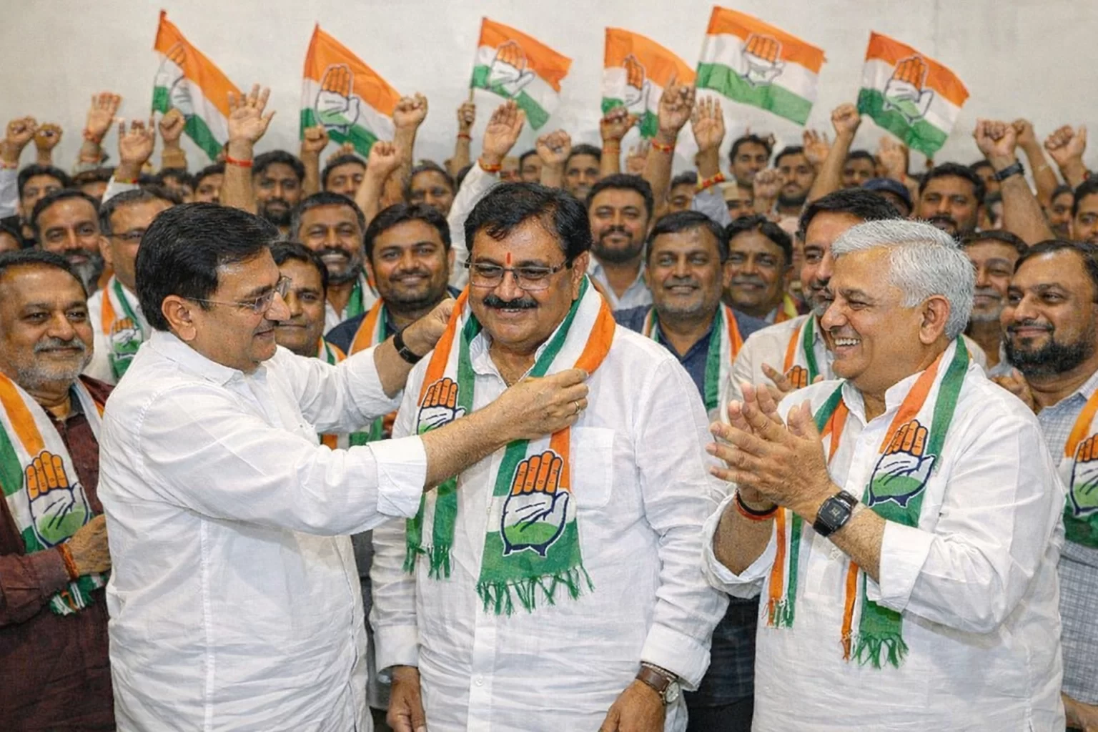 ખેડા ભાજપને મોટો ઝટકો: કઠલાલના પૂર્વ ધારાસભ્ય સહિત 200 કાર્યકરો કોંગ્રેસમાં જોડાયા