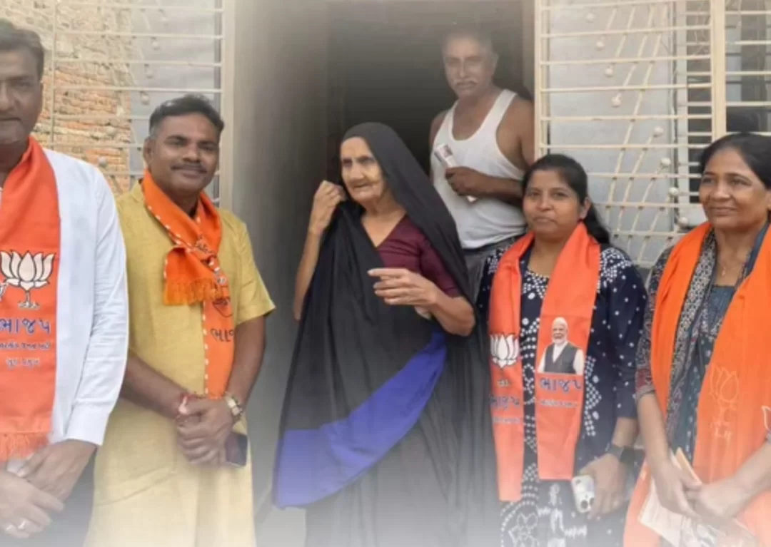 કરમસદ-આણંદ મહાનગરપાલિકા વોર્ડ નં. 2 માં જનસંપર્ક અભિયાન તેજ