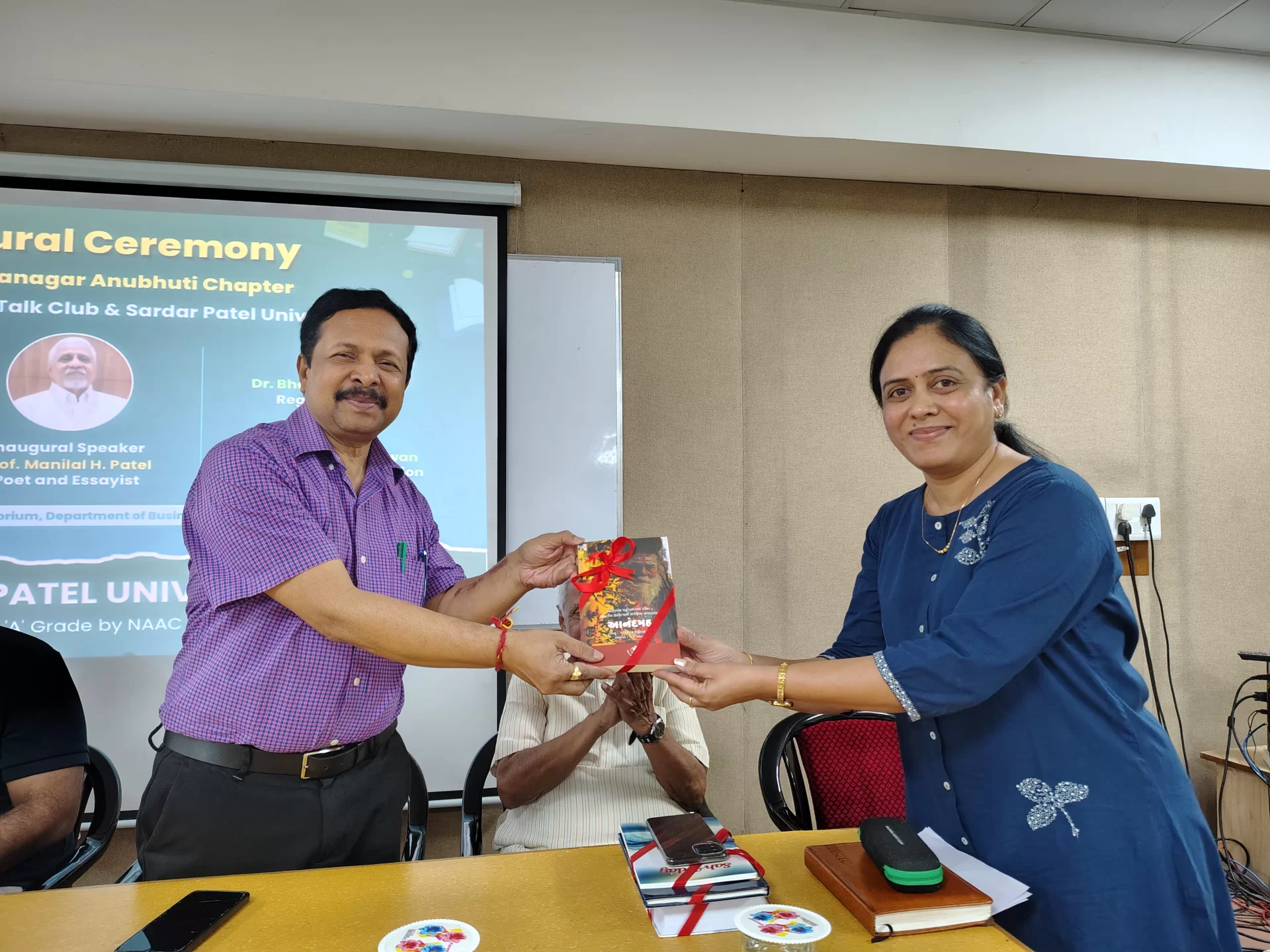 સરદાર પટેલ યુનિવર્સિટીમાં “બુક ટોક ક્લબ”નું ભવ્ય ઉદ્ઘાટન, વાંચન સંસ્કૃતિને મળ્યો નવો પ્રોત્સાહન