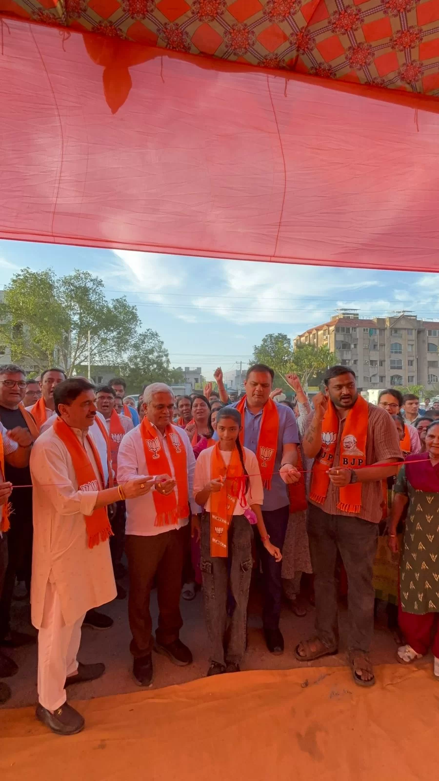 કરમસદ આણંદ મહાનગરપાલિકા વોર્ડ નં 10 માં ભાજપ દ્રારા ચૂંટણી કાર્યાલયનો શુભારંભ