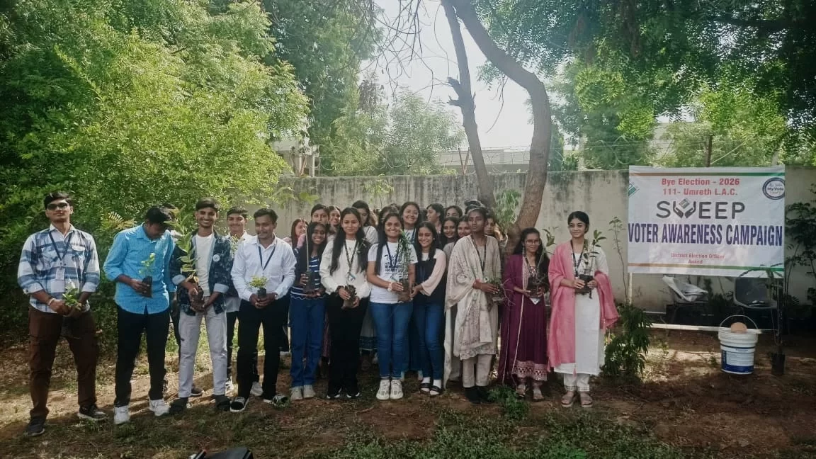 ઉમરેઠમાં યુવાઓનો અનોખો સંદેશ: વૃક્ષારોપણ સાથે મતદાન જાગૃતિ અભિયાન તેજ