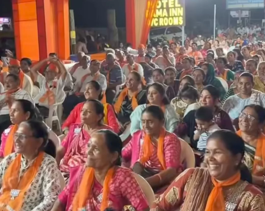 આણંદ વોર્ડ નં. 13માં ભાજપાના મધ્યસ્થ કાર્યાલયનો આરંભ,  નરેન્દ્ર મોદીનું રાષ્ટ્ર સંબોધન લાઈવ નિહાળાયું