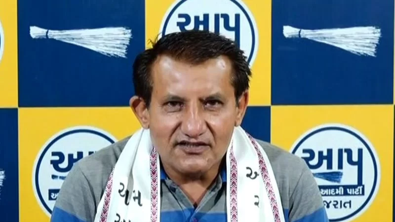 ગુજરાત AAPમાં ભંગાણ: સ્થાનિક સ્વરાજની ચૂંટણીની મતગણતરી વચ્ચે જ સાગર રબારીનું રાજીનામું, પક્ષમાં મોટું ગાબડું!