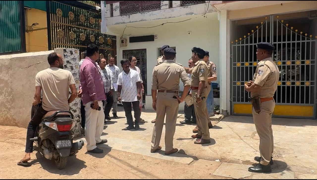આણંદના બાકરોલમાં તાંત્રિક વિધિના નામે છેતરપિંડી: ભાવનગરના વેપારી સાથે 49.34 લાખની ઠગાઈ
