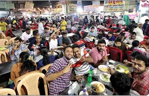 50 વર્ષ જૂની ડ્રેનેજલાઇન રિપેરની કામગીરીને પગલે માણેકચોકનું ખાણીપીણી બજાર એક મહિના માટે બંધ: